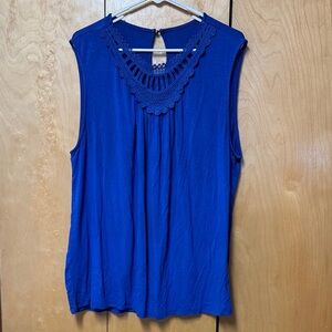 Blue lace sleeveless top